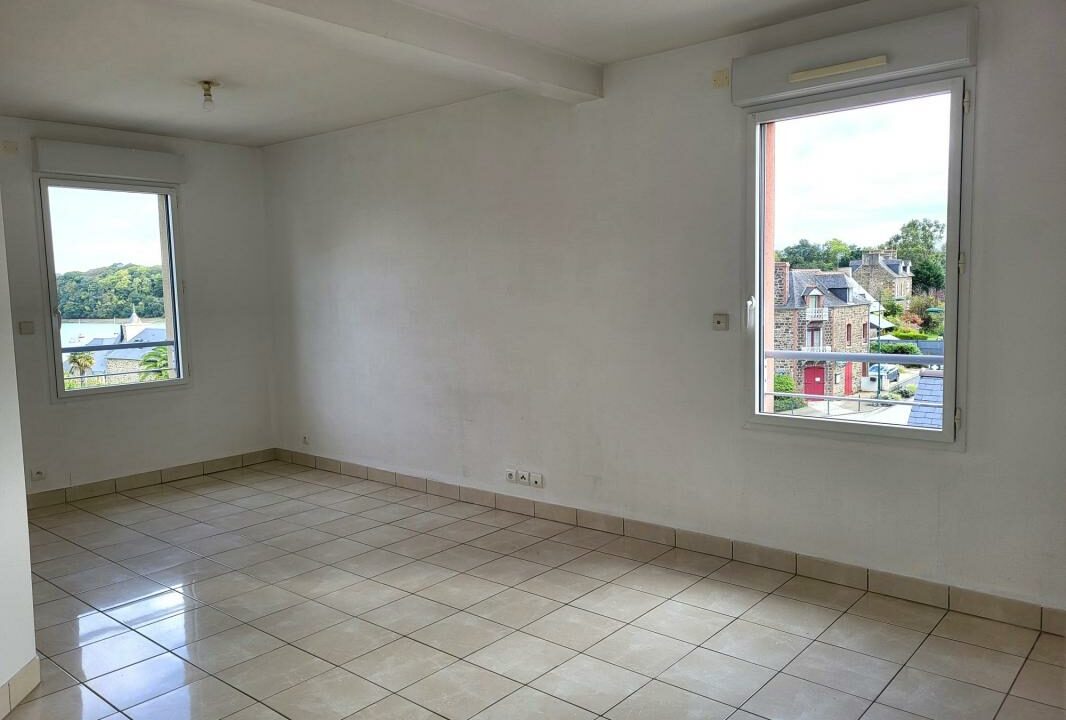 VA2679-ELYSEEGALLIC-VG-31052025-033739-1