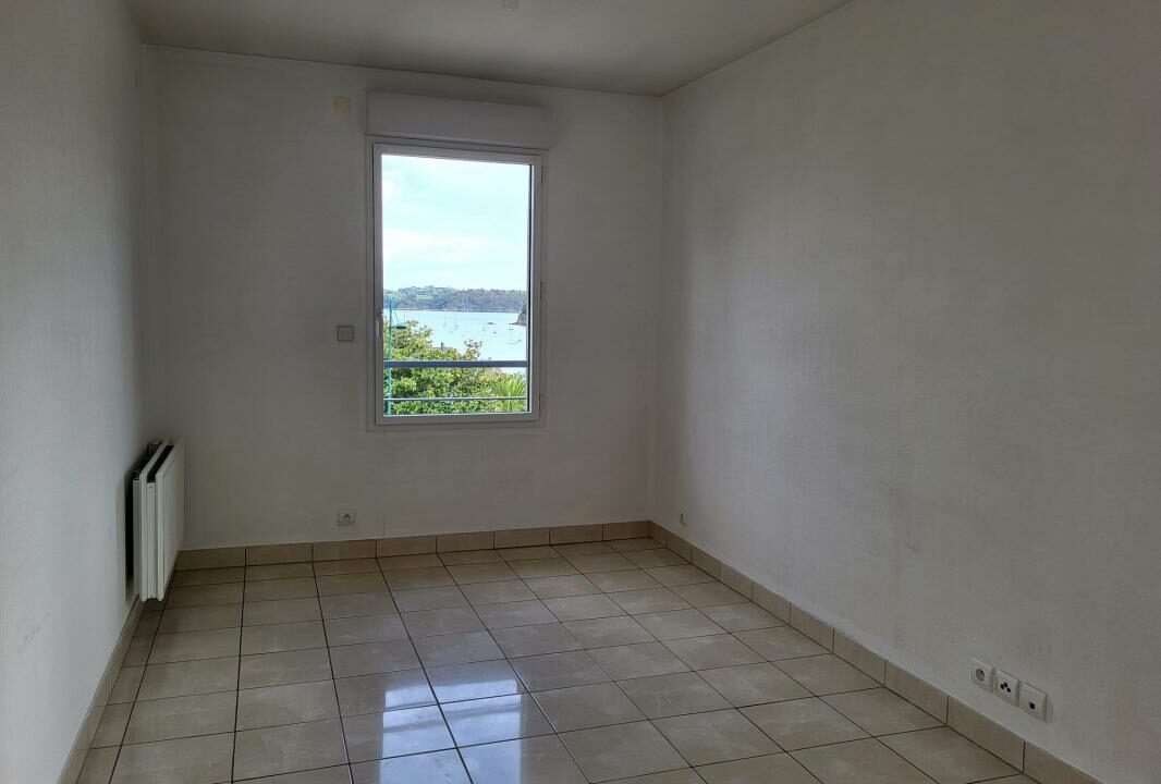 VA2679-ELYSEEGALLIC-VG-31052025-033739-3