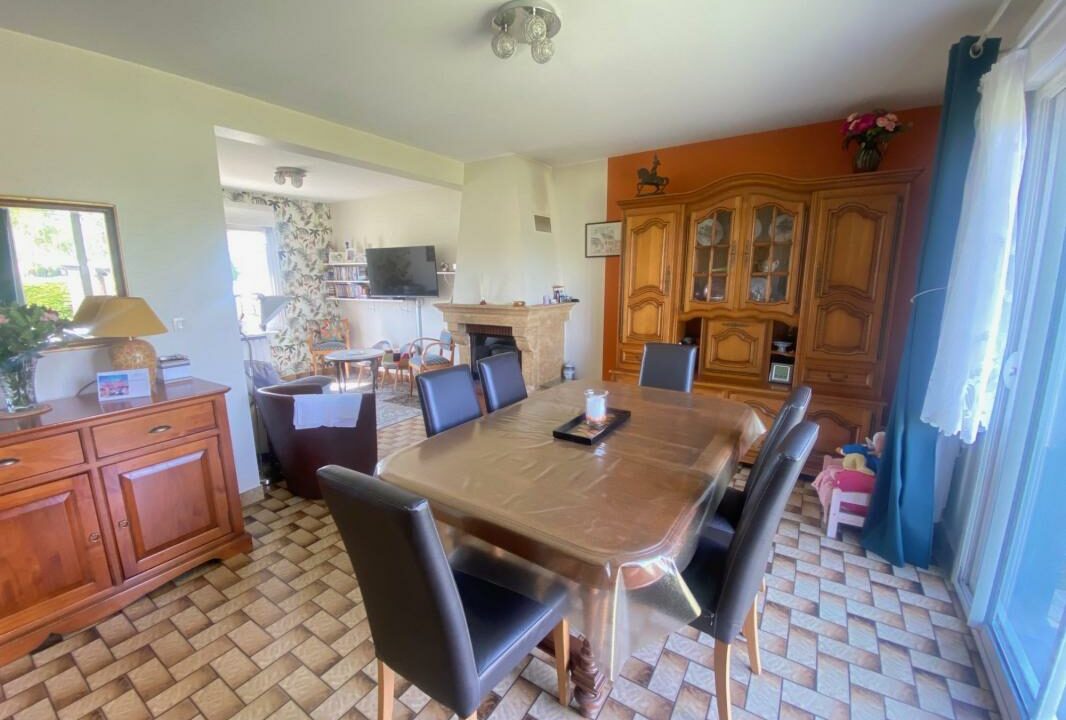 VM2185-ELYSEEGALLIC-VG-12062025-152528-1