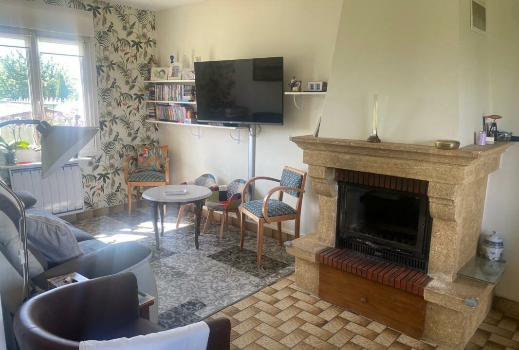 VM2185-ELYSEEGALLIC-VG-12062025-152528-3