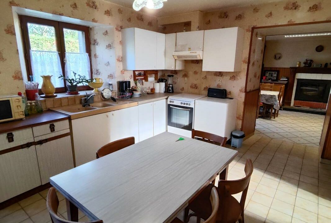 VM2379-ELYSEEGALLIC-VG-14062025-142545-2