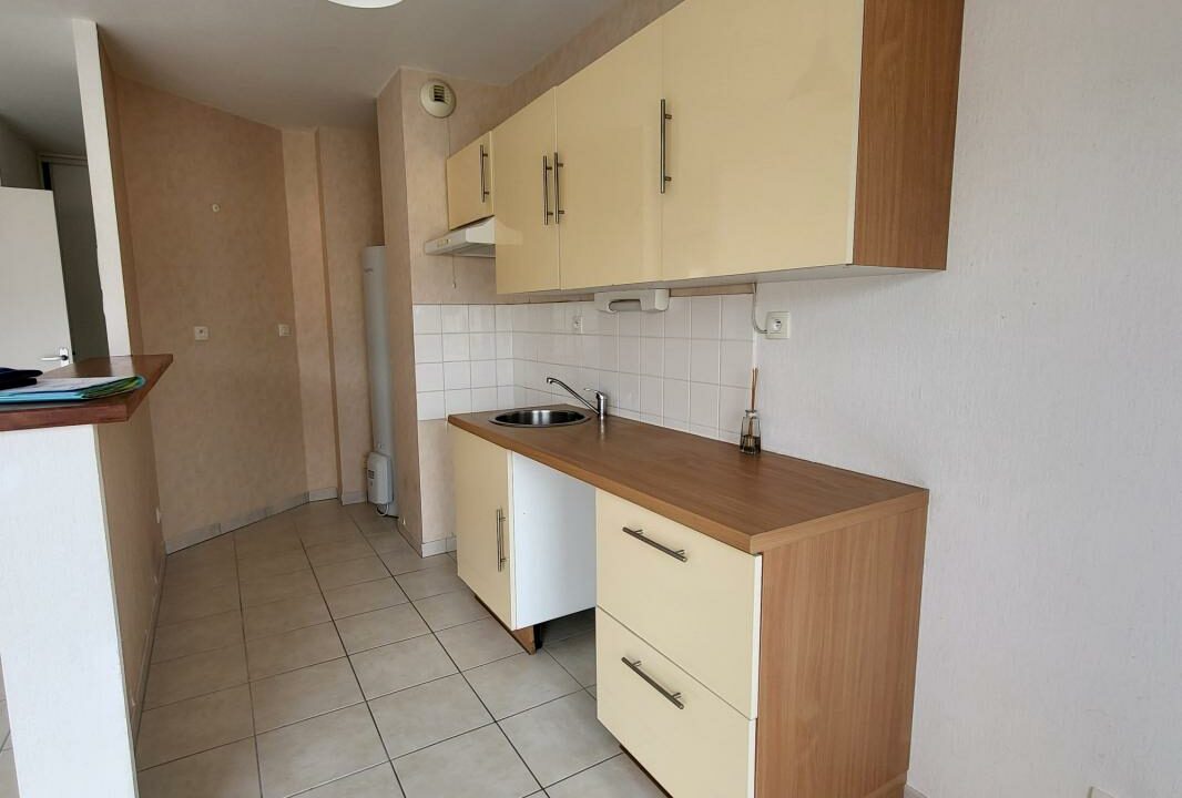 LA2753-ELYSEEGALLIC-VG-04072025-023138-1
