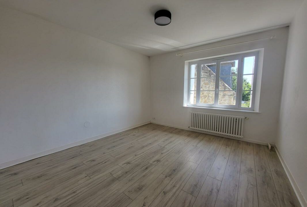 VM2360-ELYSEEGALLIC-VG-27092025-032827-6