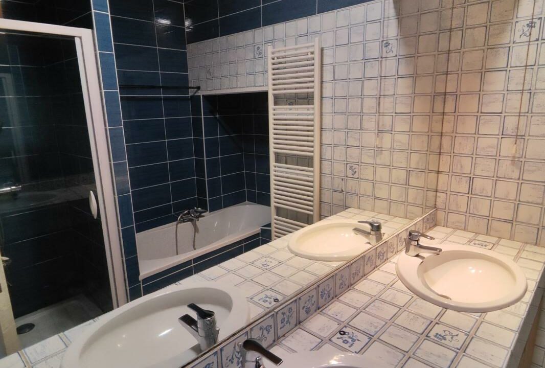 VM2362-ELYSEEGALLIC-VG-27092025-032828-6