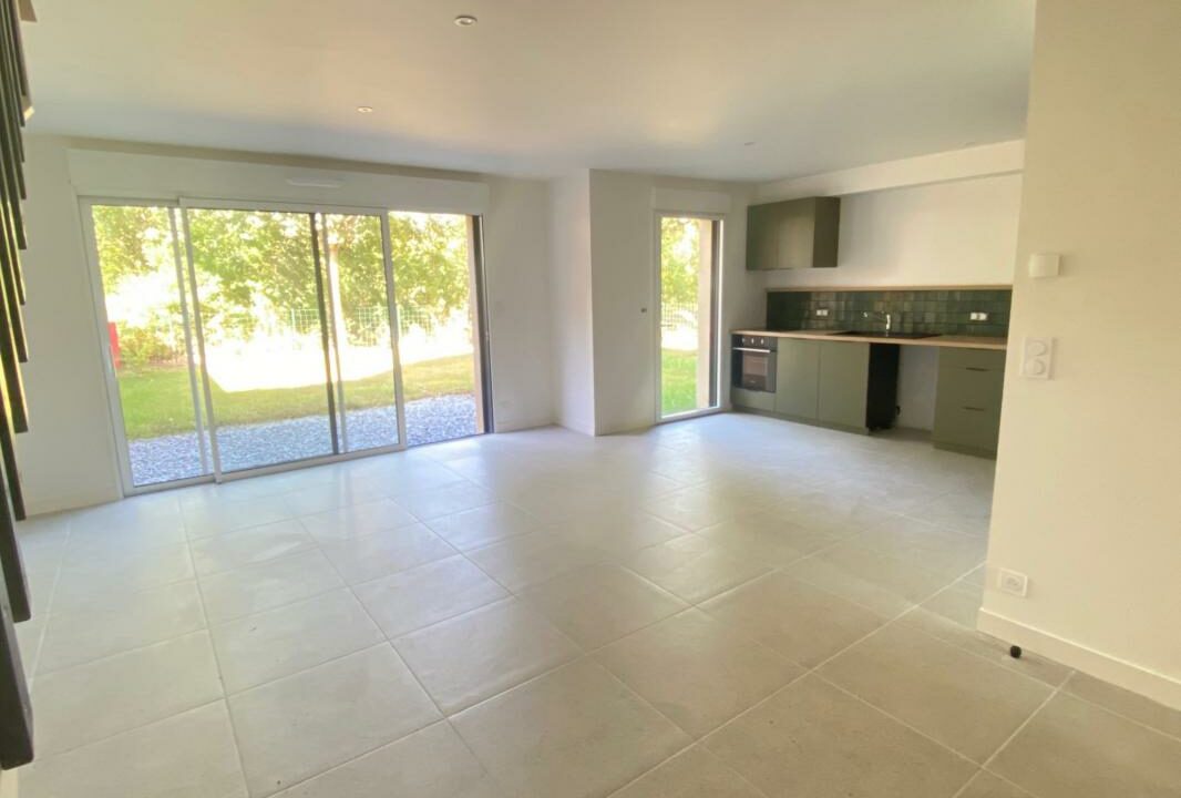 VM2366-ELYSEEGALLIC-VG-30092025-032212-2