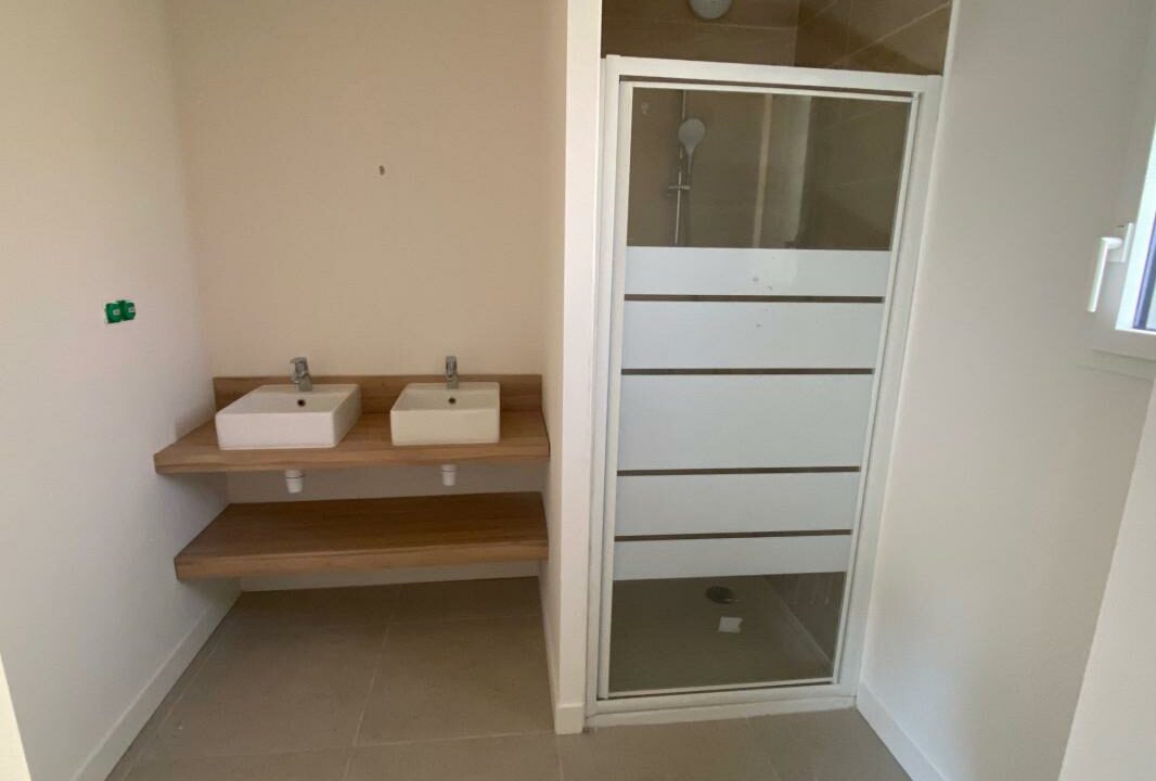 VM2366-ELYSEEGALLIC-VG-30092025-032212-5