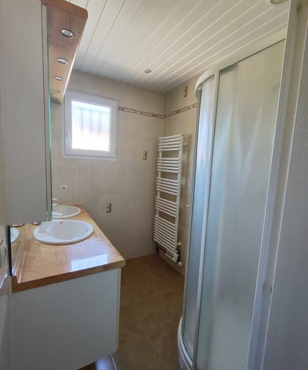 VM2376-ELYSEEGALLIC-VG-27092025-032828-10