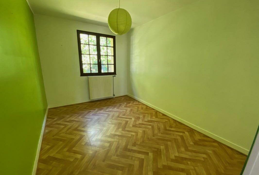 VM2378-ELYSEEGALLIC-VG-18092025-155542-3