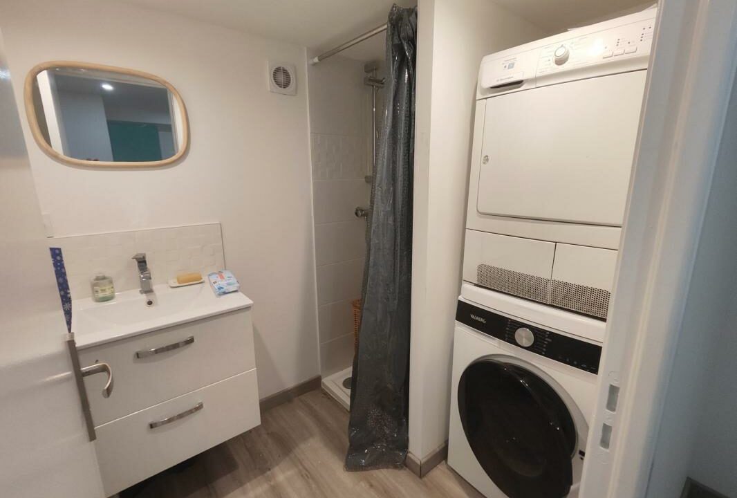 VM2387-ELYSEEGALLIC-VG-27092025-032830-5