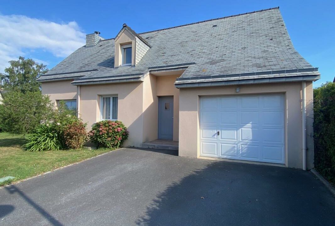 VM2409-ELYSEEGALLIC-VG-04092025-030115