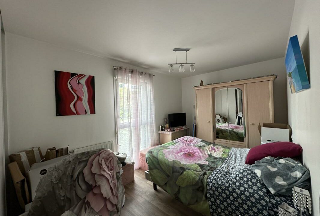 LA2811-ELYSEEGALLIC-VG-09102025-040746-2