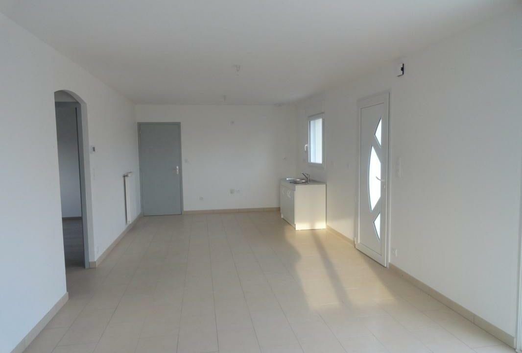 LM2423-ELYSEEGALLIC-VG-01102025-033506-2