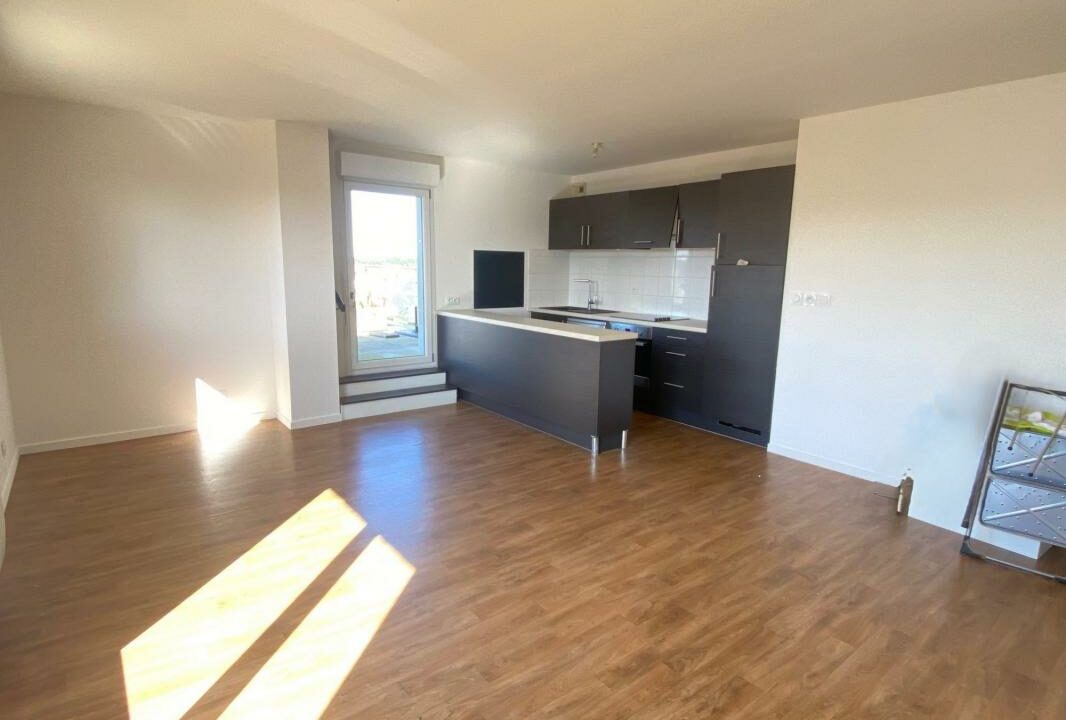 VA2829-ELYSEEGALLIC-VG-04102025-145720-1