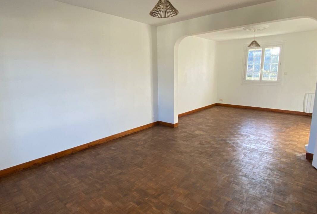 VM2320-ELYSEEGALLIC-VG-15102025-154017-2