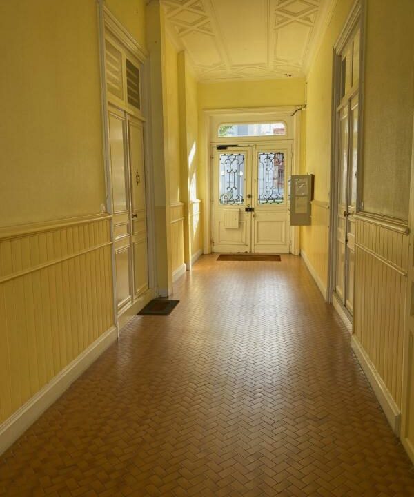 VA2849-ELYSEEGALLIC-VG-11112025-142518-5