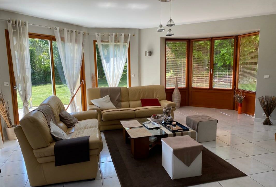 VM2196-ELYSEEGALLIC-VG-15112025-030434-2