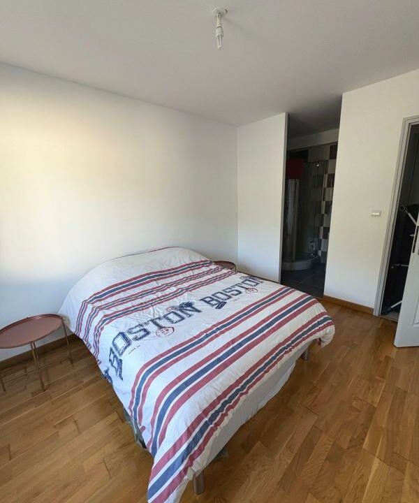 VM2374-ELYSEEGALLIC-VG-18112025-033312-5