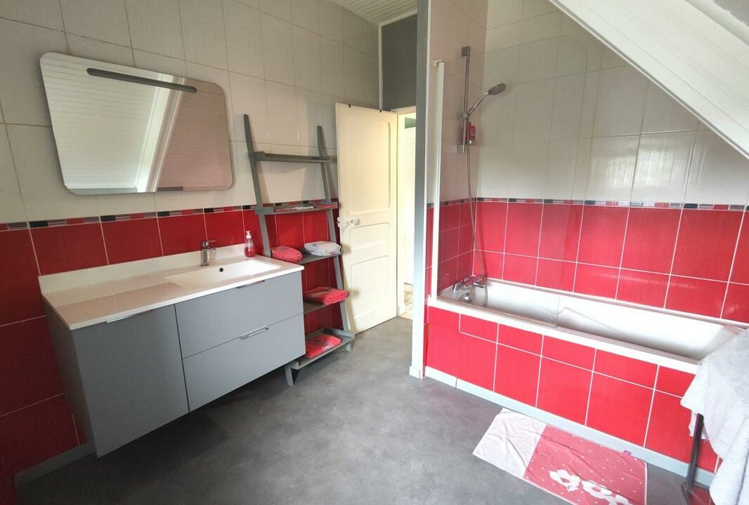 VM2391-ELYSEEGALLIC-VG-15112025-030438-7