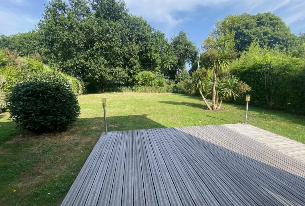 VM2433-ELYSEEGALLIC-VG-07112025-025043-10