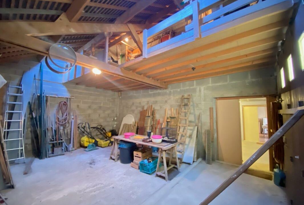 VM2442-ELYSEEGALLIC-VG-11112025-025408-10