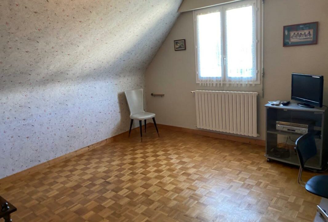 VM2442-ELYSEEGALLIC-VG-11112025-025408-5