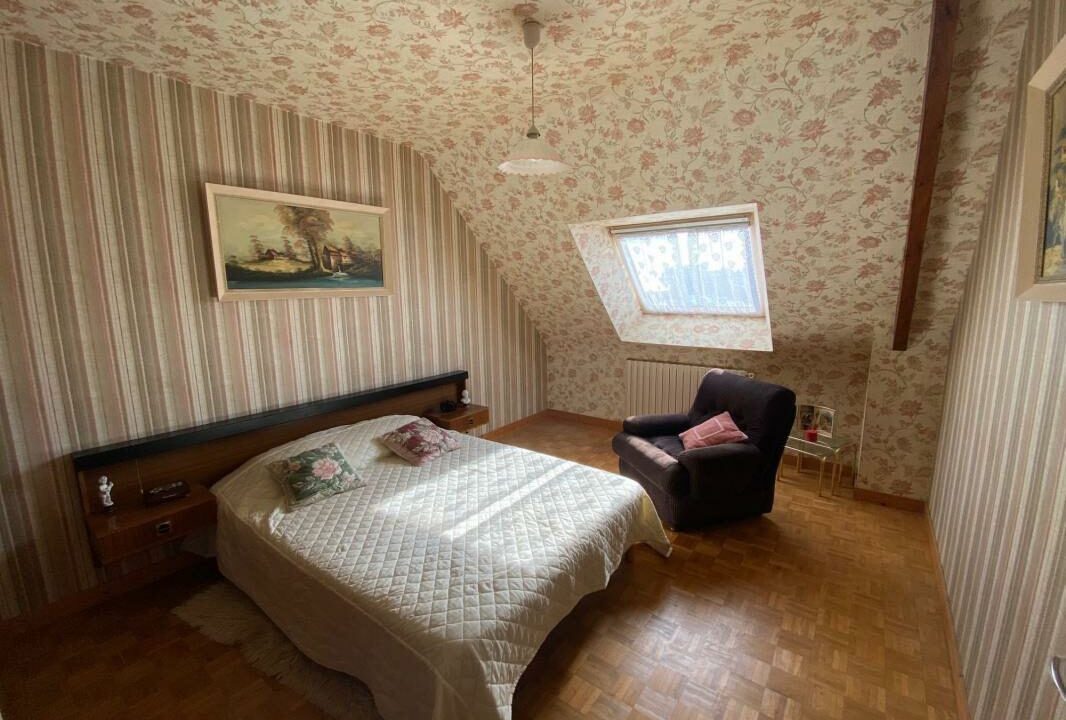 VM2442-ELYSEEGALLIC-VG-11112025-025408-6