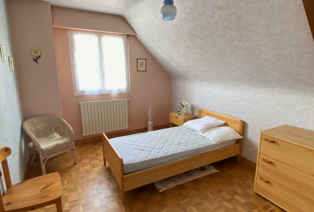 VM2442-ELYSEEGALLIC-VG-11112025-025408-7