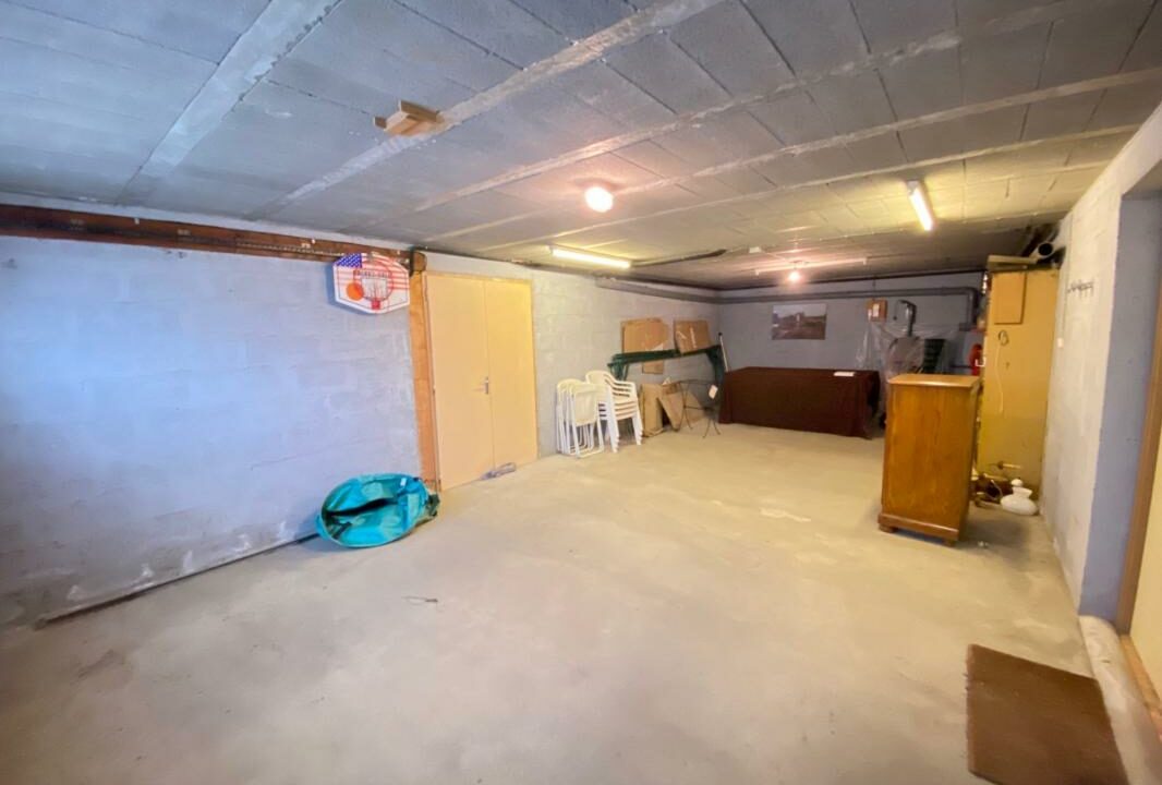 VM2442-ELYSEEGALLIC-VG-11112025-025408-8