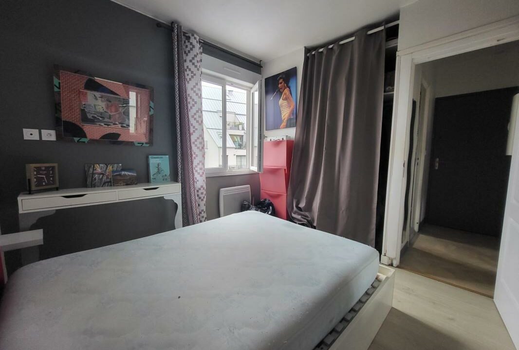 VA2852-ELYSEEGALLIC-VG-02122025-170944-3