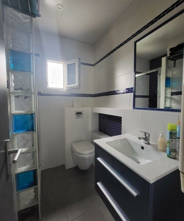 VA2852-ELYSEEGALLIC-VG-02122025-170944-5