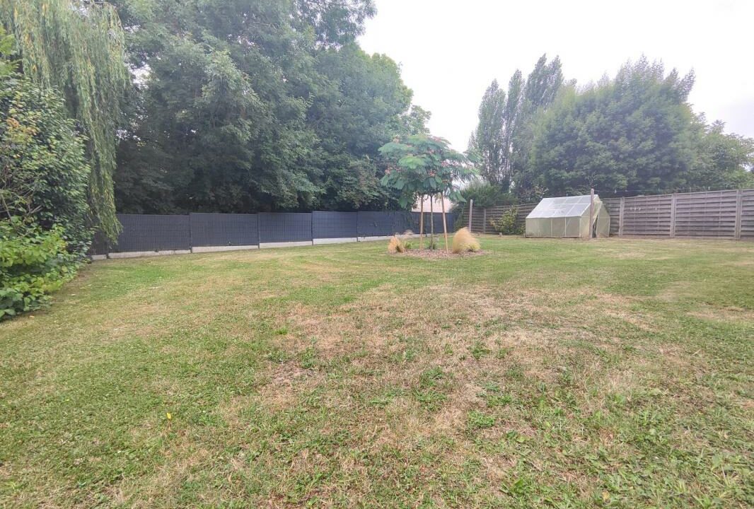 VM2391-ELYSEEGALLIC-VG-04122025-025302-12