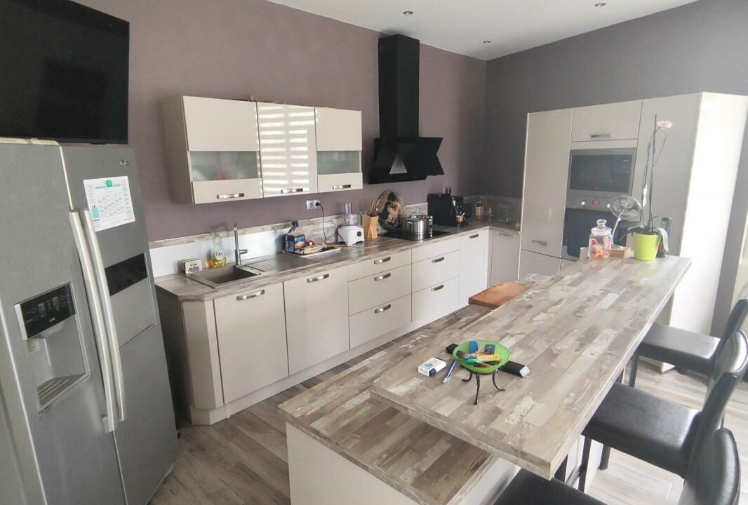 VM2391-ELYSEEGALLIC-VG-04122025-025302-2