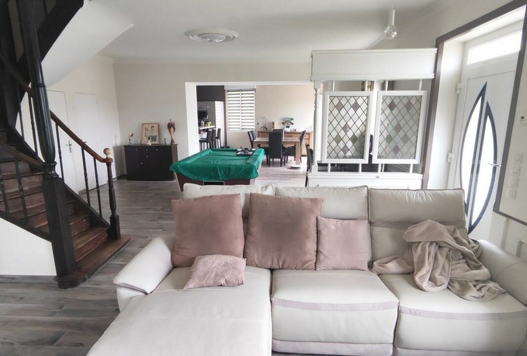 VM2391-ELYSEEGALLIC-VG-04122025-025302-3