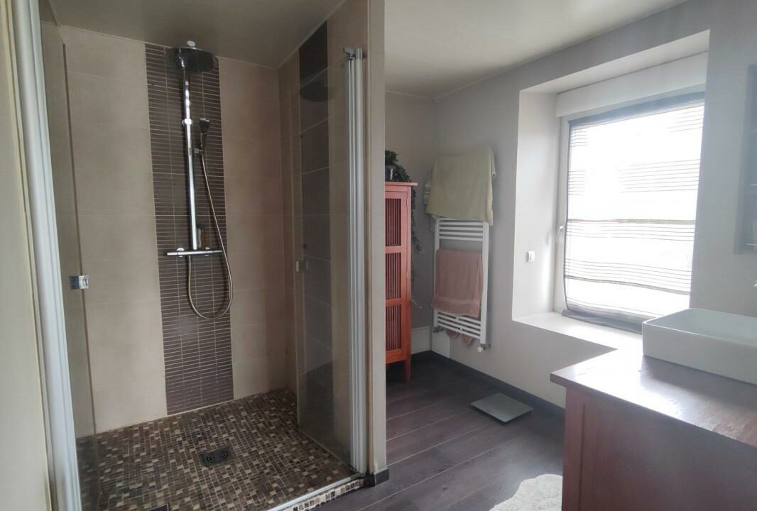 VM2391-ELYSEEGALLIC-VG-04122025-025302-4