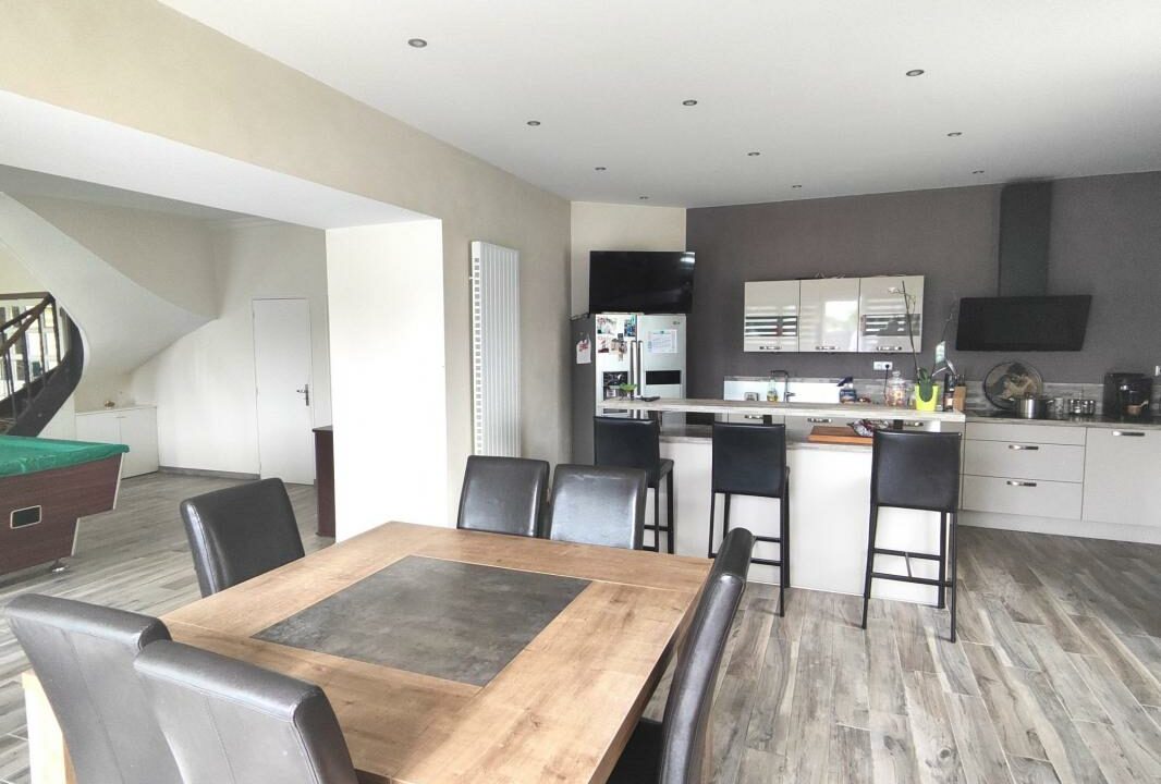 VM2391-ELYSEEGALLIC-VG-04122025-025302-9