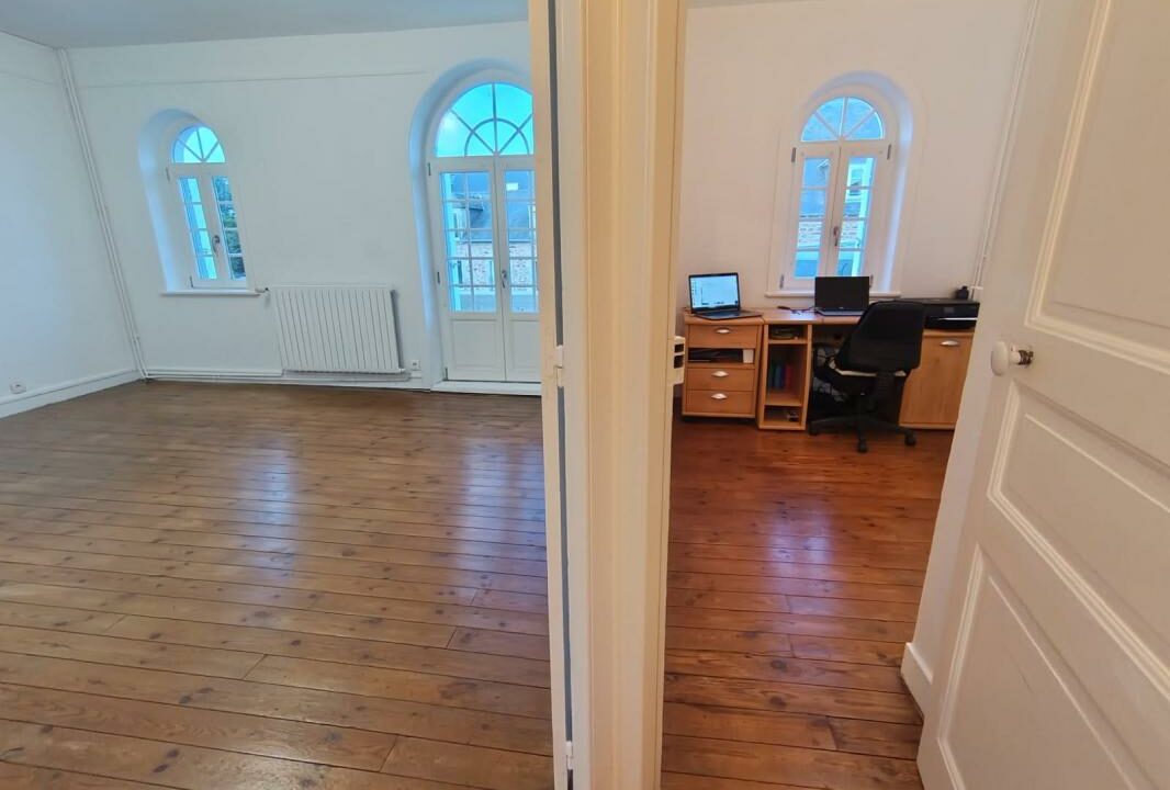 VM2401-ELYSEEGALLIC-VG-27122025-022918-3