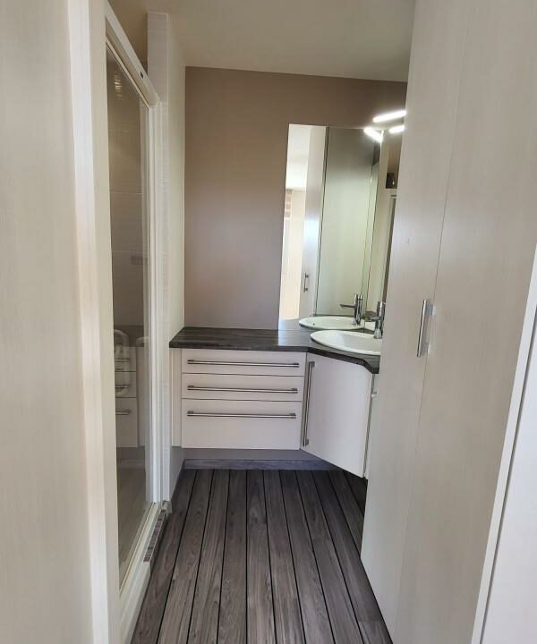 VM2456-ELYSEEGALLIC-VG-02122025-170946-5