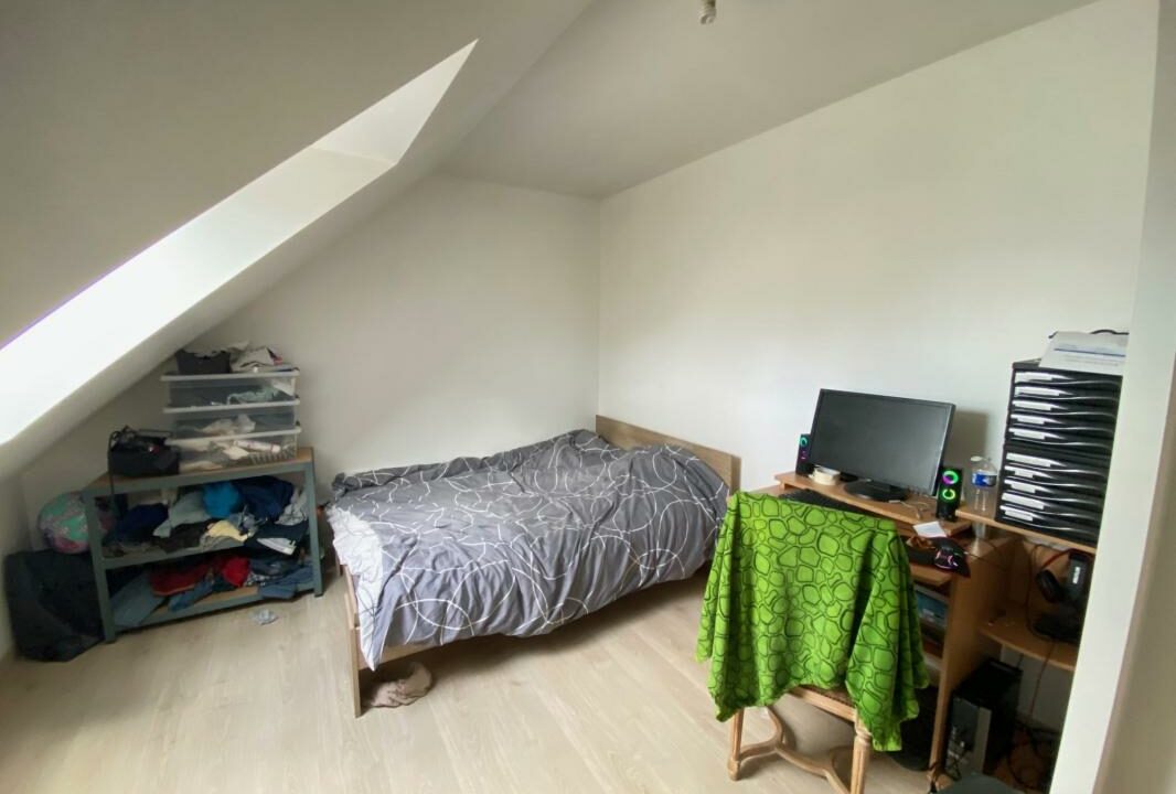 VM2459-ELYSEEGALLIC-VG-04122025-025302-4