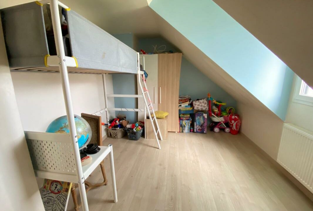 VM2459-ELYSEEGALLIC-VG-04122025-025302-5