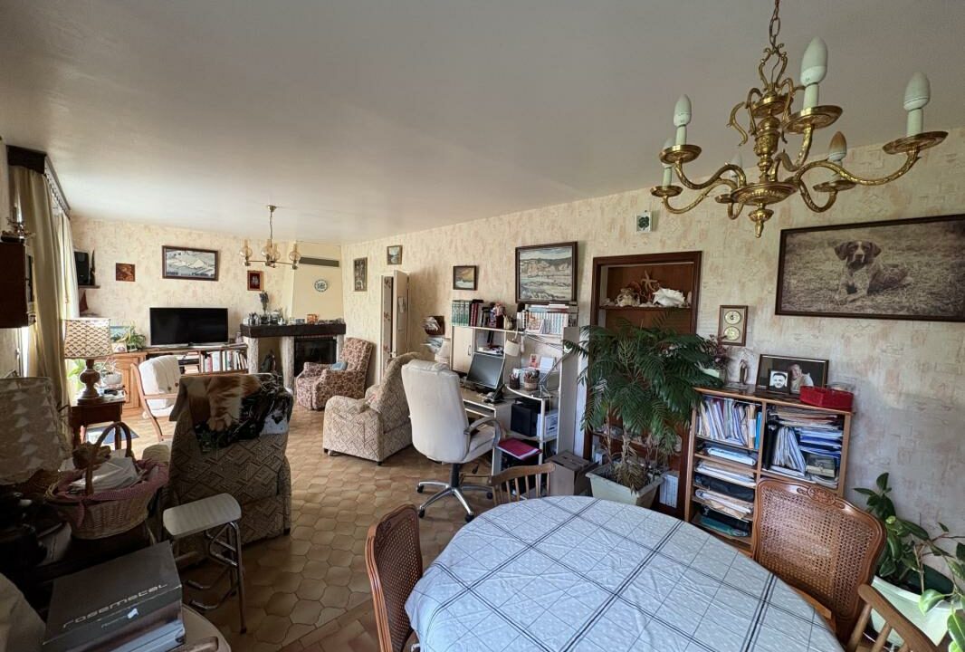 VM2461-ELYSEEGALLIC-VG-27122025-142005-2