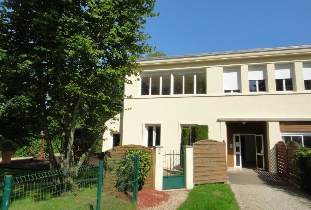 VA2870-ELYSEEGALLIC-VG-27012026-035305-3