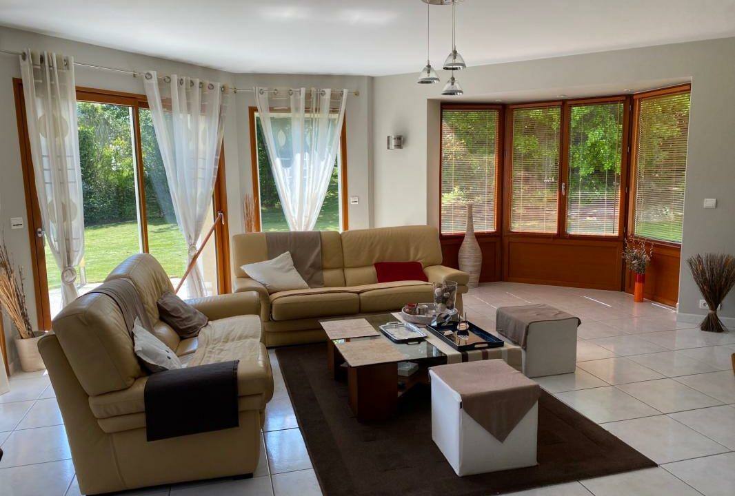 VM2196-ELYSEEGALLIC-VG-27012026-035313-2