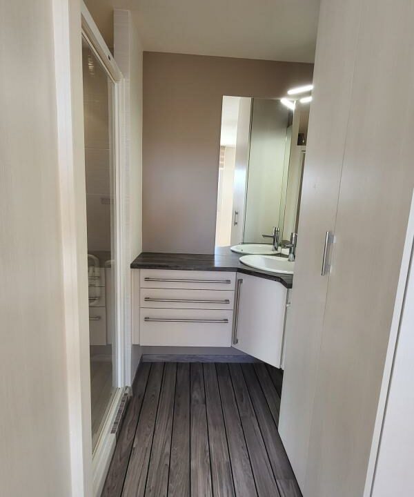 VM2456-ELYSEEGALLIC-VG-27012026-035406-5