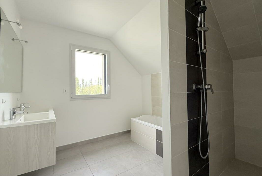 VM2486-ELYSEEGALLIC-VG-29012026-101645-7