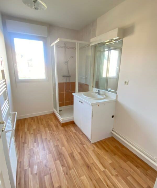 VA2740-ELYSEEGALLIC-VG-18022026-091735-4