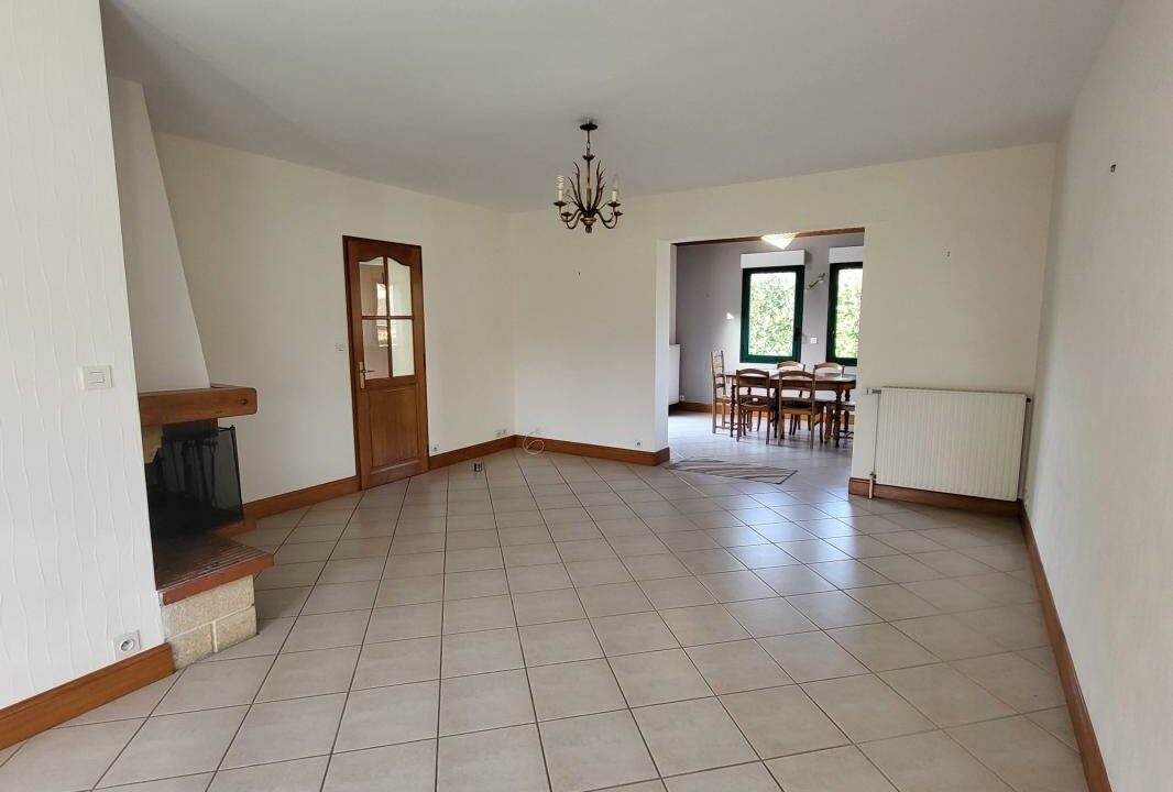 VM2376-ELYSEEGALLIC-VG-26022026-140831-5