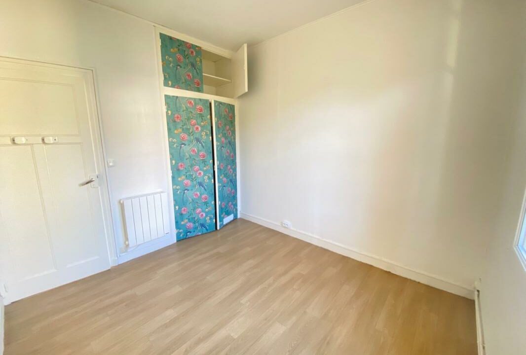 VM2445-ELYSEEGALLIC-VG-17022026-055135-6