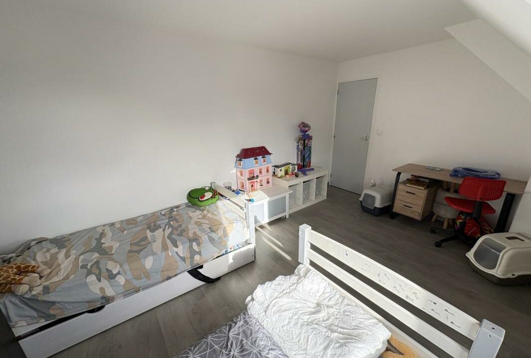 VM2493-ELYSEEGALLIC-VG-05022026-014946-11