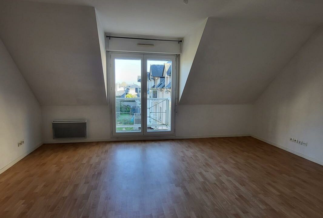 LA2878-ELYSEEGALLIC-VG-04032026-135313-1