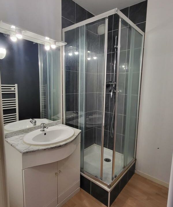 LA2878-ELYSEEGALLIC-VG-04032026-135313-2